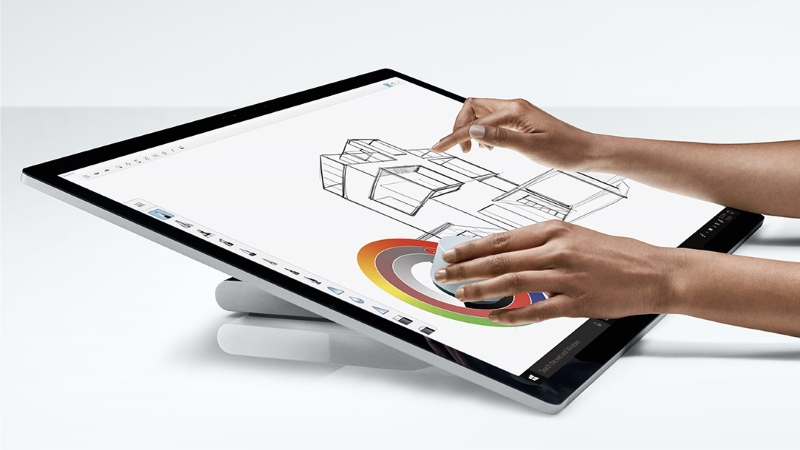 Microsoft Surface mit Zero Gravity Gelenk bei computeruniverse kaufen